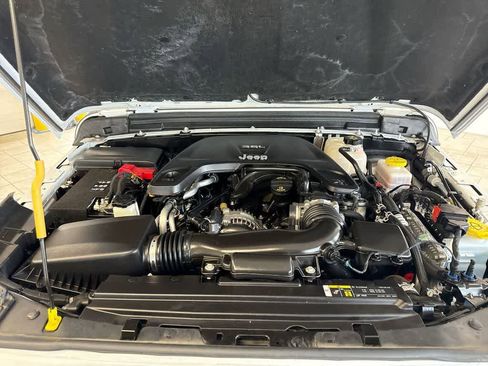 Used 2020 Jeep Wrangler Sport image 16