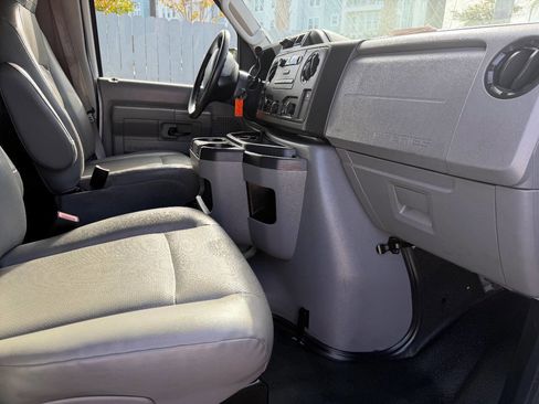 Used 2013 Ford E-350 and Econoline 350 XL w/ PWR Windows & Locks Group image 10