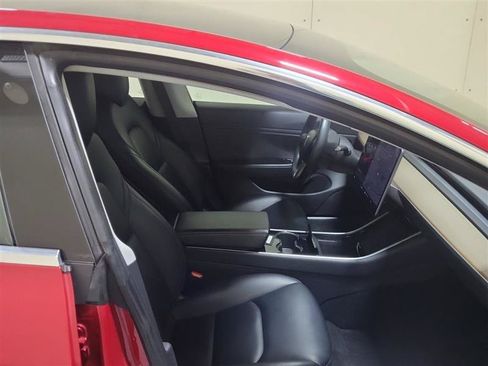 Used 2018 Tesla Model 3 Long Range RWD image 4