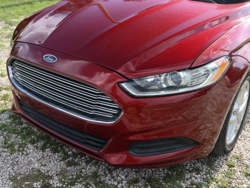 Used 2016 Ford Fusion SE FWD image 24