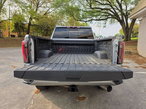 Used 2024 GMC Sierra 2500 AT4 w/ AT4 Preferred Package AWD/4WD image 45