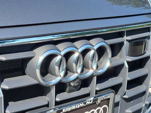 Used 2023 Audi Q8 Premium w/ Convenience Package AWD/4WD image 31