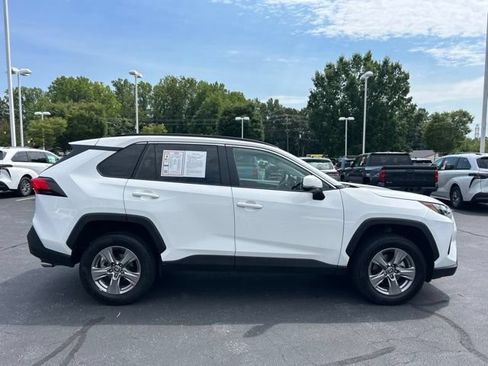 Used 2025 Toyota RAV4 XLE FWD image 5