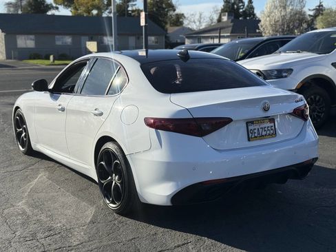 Used 2019 Alfa Romeo Giulia w/ Quick Order Package 22K Sport RWD image 3