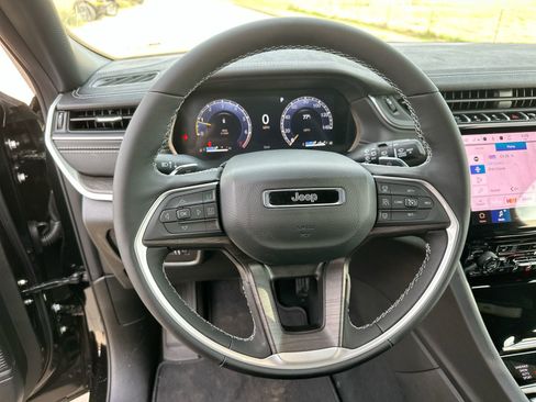 New 2025 Jeep Grand Cherokee L Limited w/ Trailer Tow Package image 14