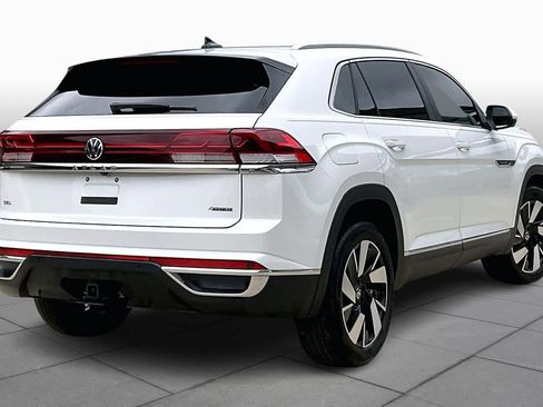 Used 2024 Volkswagen Atlas Cross Sport SEL image 13