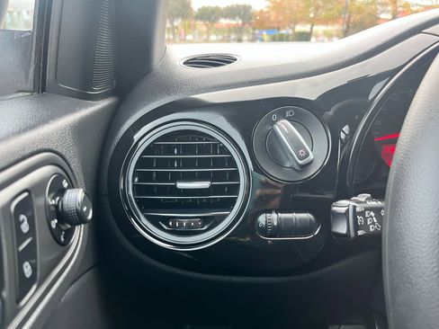 Used 2017 Volkswagen Beetle 1.8T Classic image 27