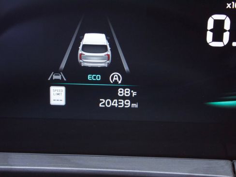 Used 2025 Kia Telluride EX X-Line AWD/4WD image 25