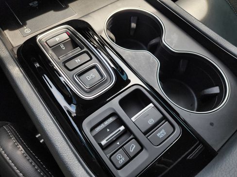 Certified 2025 Honda Pilot EX-L image 23