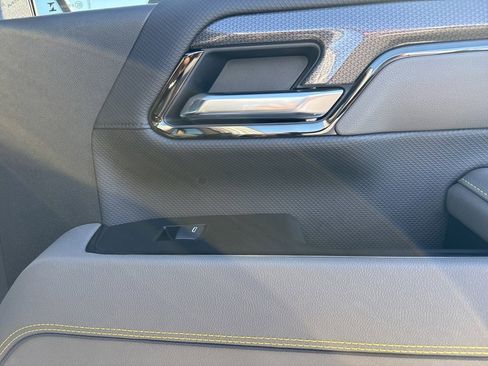 New 2025 Chevrolet Silverado 2500 ZR2 w/ Technology Package image 45