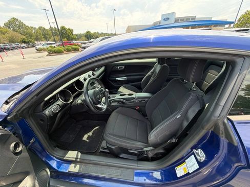Used 2016 Ford Mustang Coupe RWD image 17