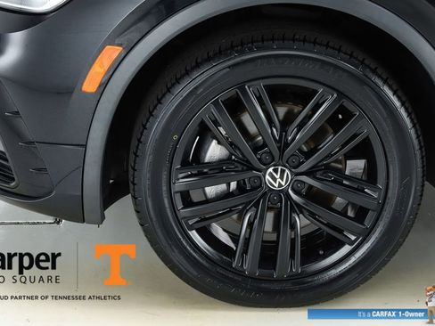 Used 2022 Volkswagen Tiguan SE R-Line FWD image 5
