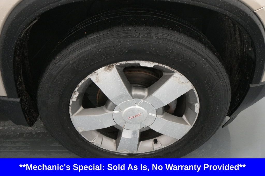 Used 2011 GMC Acadia SLT AWD/4WD image 10