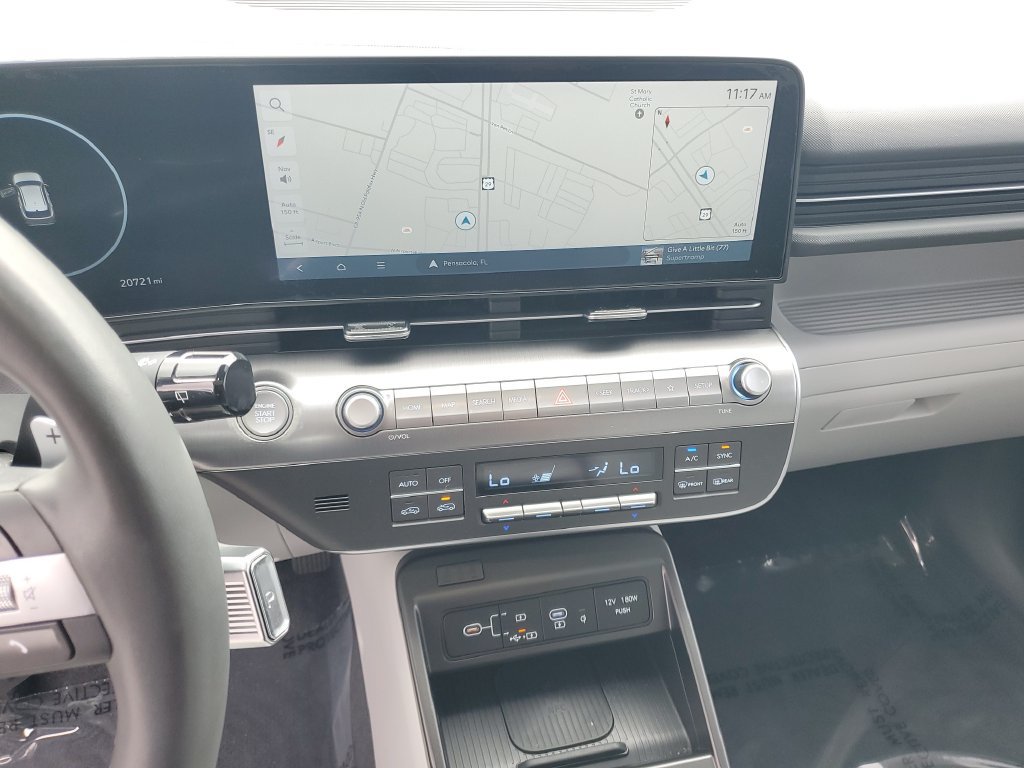 Used 2024 Hyundai Kona Limited FWD image 18