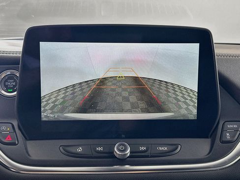 Used 2026 Chevrolet Blazer LT FWD image 23