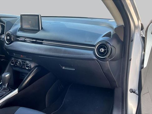 Used 2018 Toyota Yaris iA FWD image 18