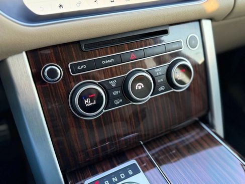 Used 2017 Land Rover Range Rover Base AWD 4dr SUV image 20