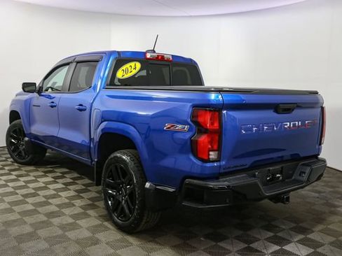 Used 2024 Chevrolet Colorado Z71 w/ Z71 Convenience Package 2 image 9