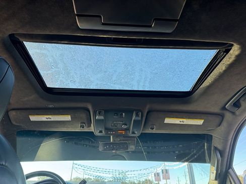 Used 2019 Cadillac Escalade Platinum image 33