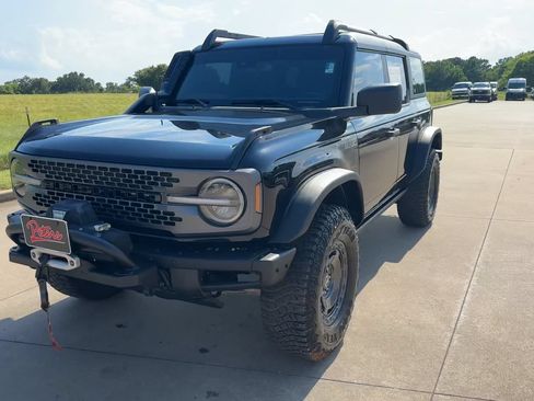 Used 2024 Ford Bronco Everglades AWD/4WD image 3
