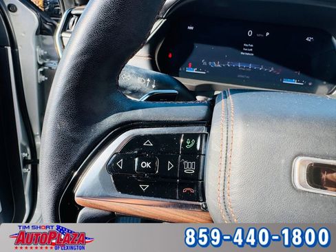 Used 2022 Jeep Grand Cherokee L Summit w/ Advanced Protech Group IV image 27