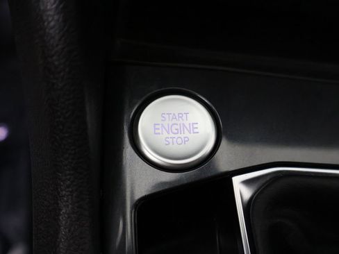Used 2023 Volkswagen Tiguan SE FWD image 42