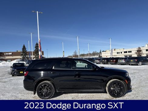 Used 2023 Dodge Durango SXT Launch Edition image 5