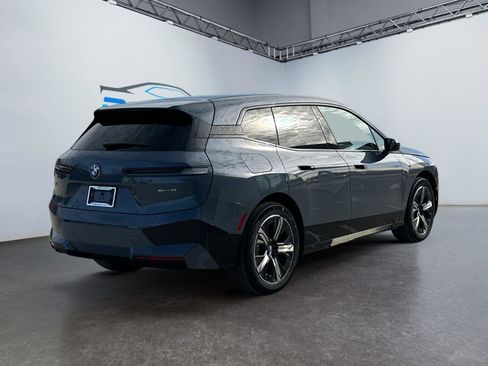 Used 2025 BMW iX xDrive50 image 3
