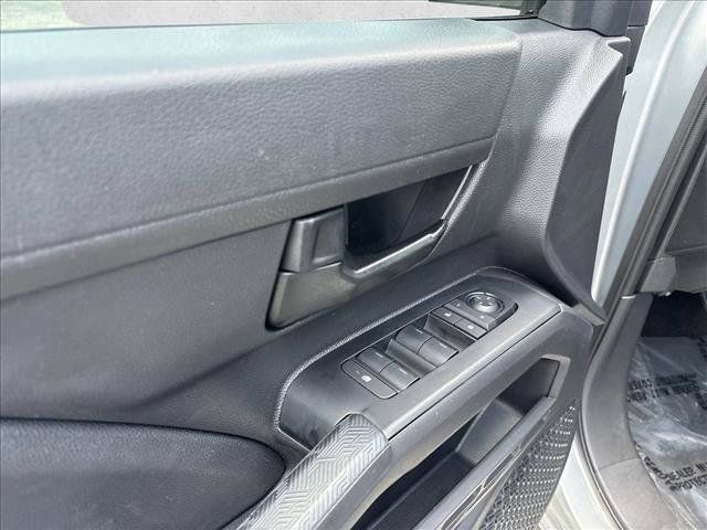 Certified 2024 Toyota Tacoma SR5 AWD/4WD image 12