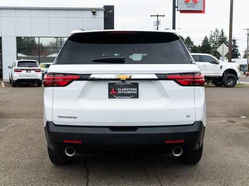 Used 2023 Chevrolet Traverse LT image 5