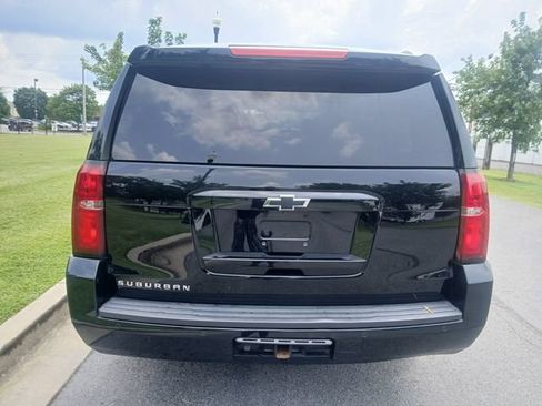 Used 2019 Chevrolet Suburban LT AWD/4WD image 12