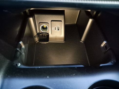 New 2025 Ford Explorer Active w/ Active Comfort Package image 31