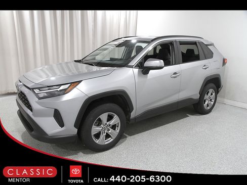 Certified 2024 Toyota RAV4 XLE FWD image 3