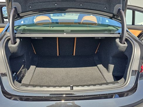 Used 2023 BMW 330i Sedan w/ M Sport Package image 12