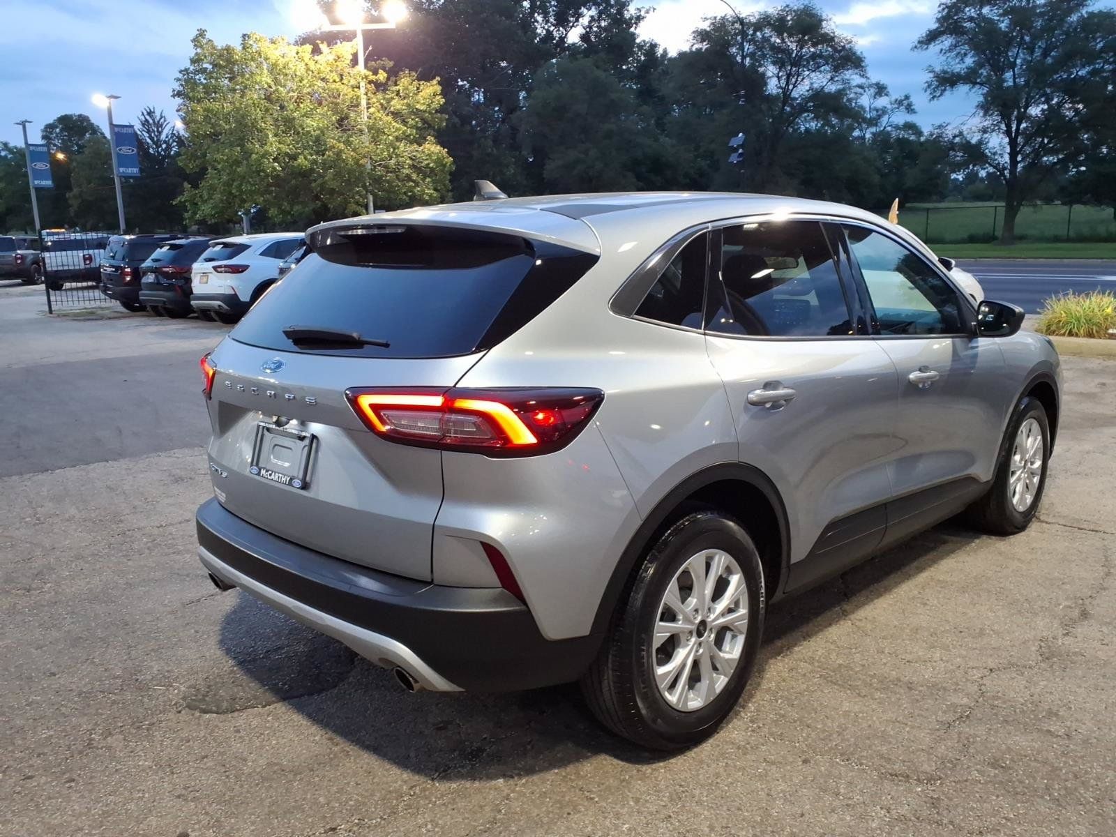 Certified 2023 Ford Escape Active FWD image 3