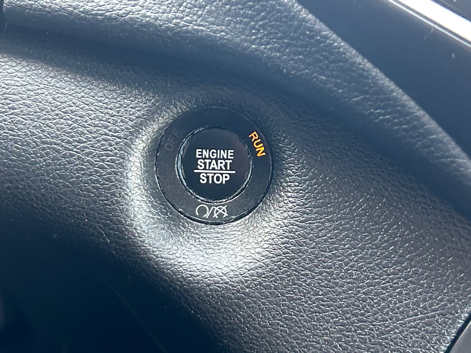 Used 2020 Jeep Cherokee Limited FWD image 28