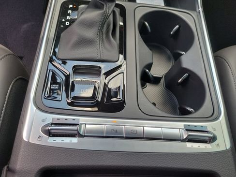 New 2026 Kia Carnival SX w/ SX Dark Edition Package FWD image 61