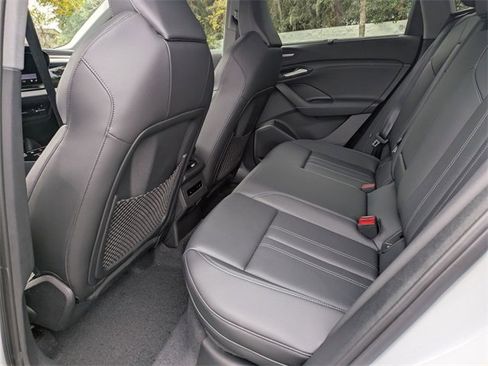 Used 2025 Audi Q6 e-tron Premium Plus w/ Premium Plus image 5