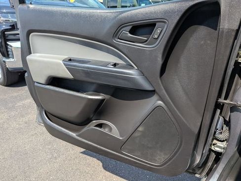 Used 2018 Chevrolet Colorado W/T RWD image 21
