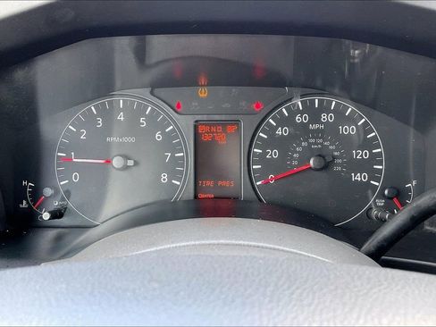 Used 2016 Nissan NV 3500 SV w/ SV Technology Package image 10