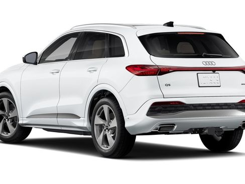 Certified 2025 Audi Q5 Prestige AWD/4WD image 2