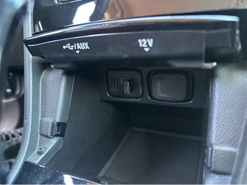 Certified 2021 Buick Encore Preferred FWD image 25