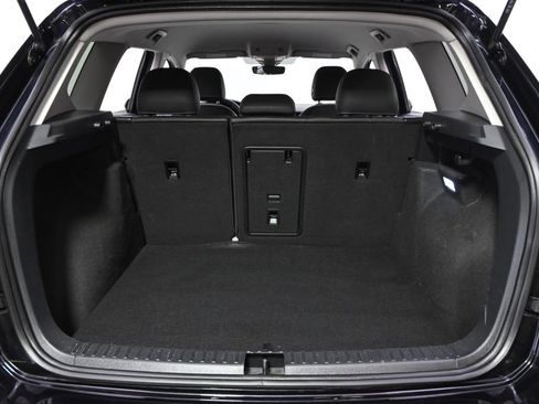 Used 2025 Volkswagen Taos SE AWD/4WD image 19