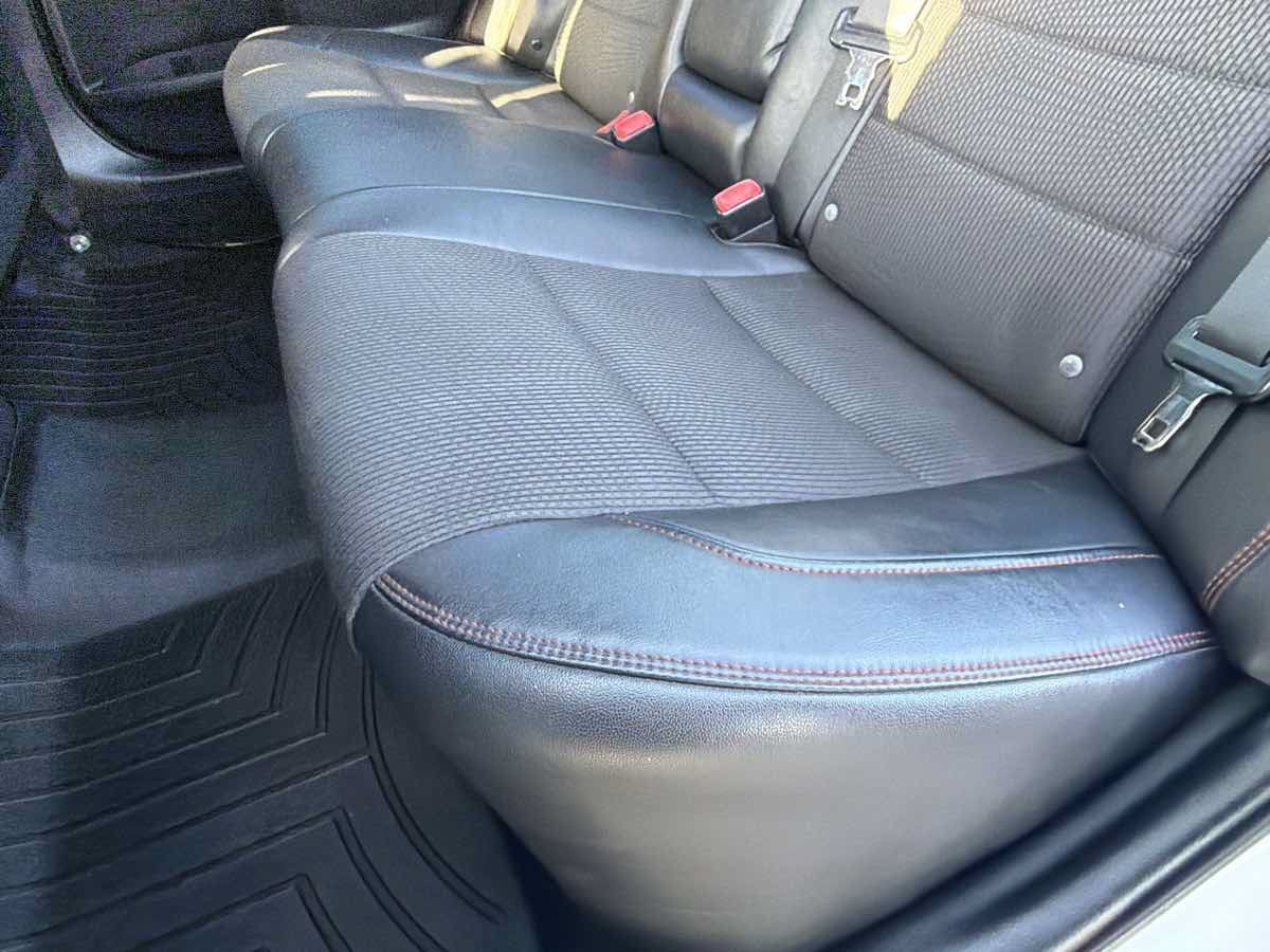 Used 2016 Toyota Camry SE FWD image 14