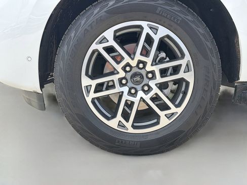Used 2025 Ford Expedition Active AWD/4WD image 39