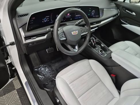 Used 2024 Cadillac XT4 Sport image 22