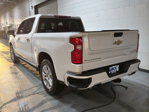 Certified 2022 Chevrolet Silverado 1500 High Country w/ Technology Package image 3