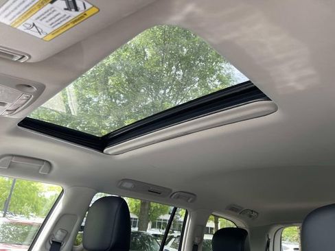 Used 2024 INFINITI QX80 Luxe AWD/4WD image 32