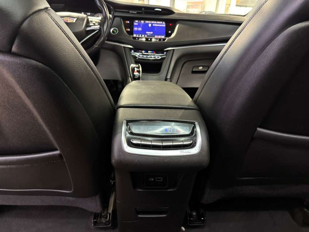 Used 2021 Cadillac XT6 Luxury FWD image 35