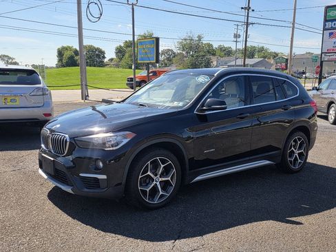 Used 2018 BMW X1 xDrive28i AWD/4WD image 1